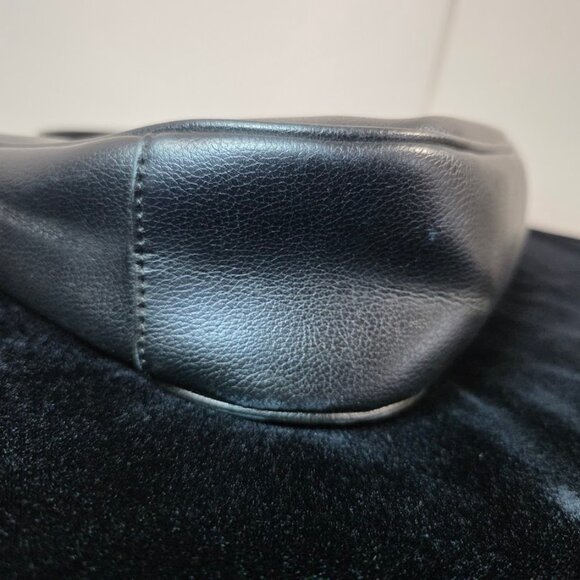 LIZ CLAIBORNE Black Leather Shoulder Bag - Picture 4 of 15